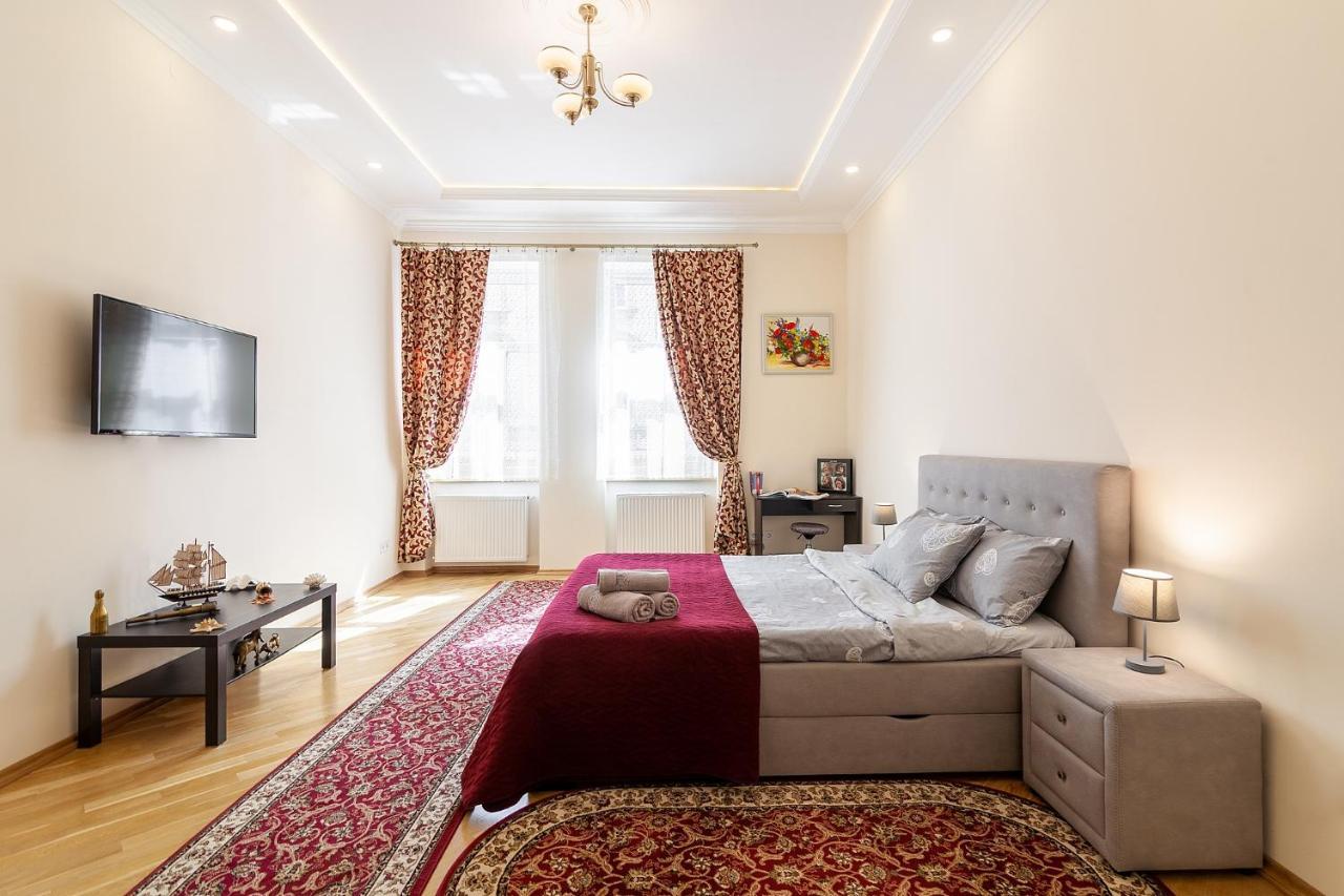 Apartment On Tamanska - Вулиця Дарії Гусяк Liov Exterior foto