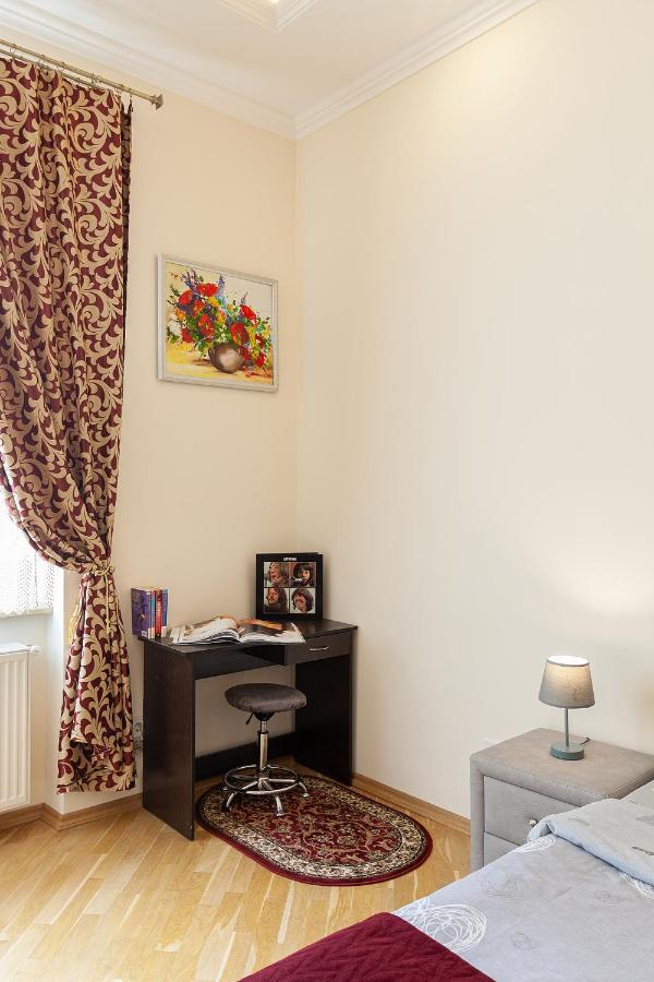 Apartment On Tamanska - Вулиця Дарії Гусяк Liov Exterior foto