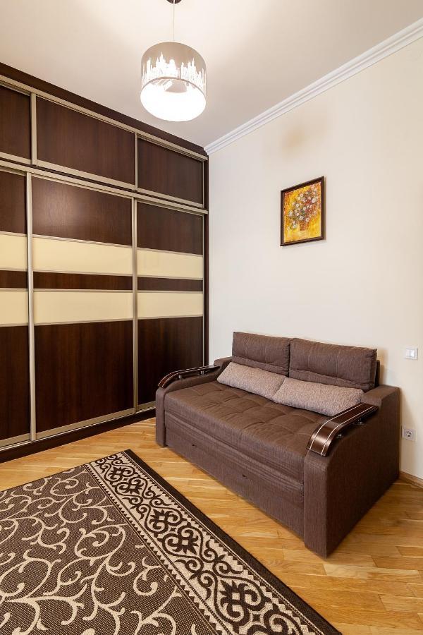 Apartment On Tamanska - Вулиця Дарії Гусяк Liov Exterior foto