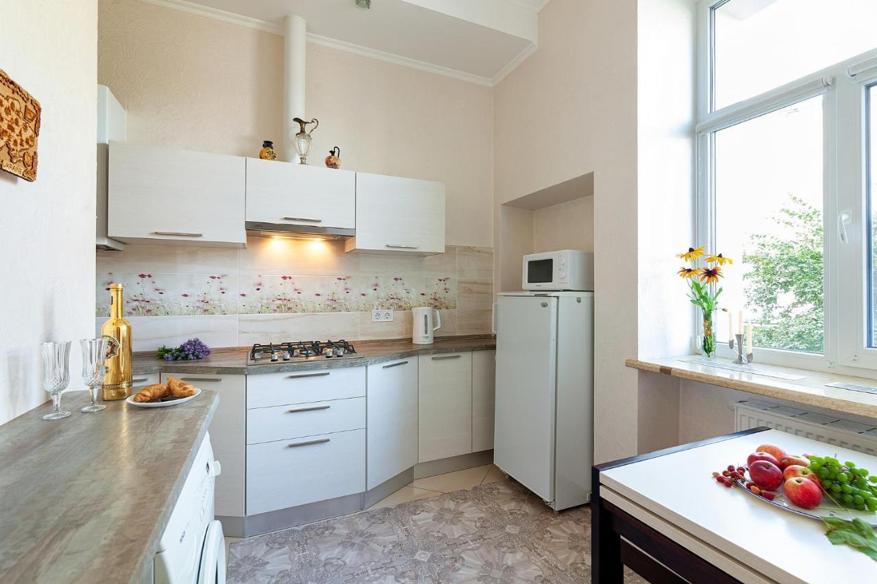 Apartment On Tamanska - Вулиця Дарії Гусяк Liov Exterior foto
